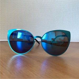 NWT PERVERSE LOLA SUNGLASSES